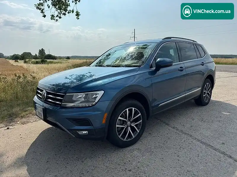 Volkswagen Tiguan 2020, фото з оголошення 2 з 20, VIN 3VV3B7AX5LM137563