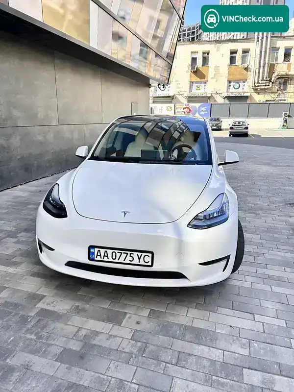 Tesla Model Y 2022, фото з оголошення 1 з 19, VIN 7SAYGDEE0NF427295