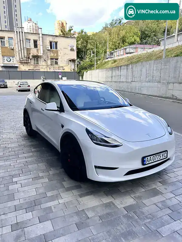 Tesla Model Y 2022, фото з оголошення 2 з 19, VIN 7SAYGDEE0NF427295