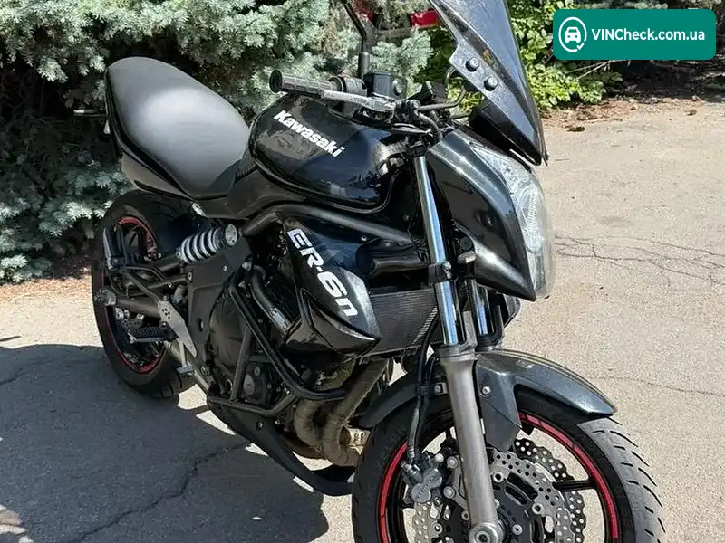 Kawasaki ER-6N 2010, фото з оголошення 2 з 6, VIN JKAER650CCDA39886