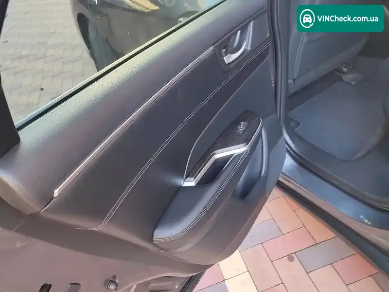 Honda Clarity 2018, фото з оголошення 2 з 20, VIN JHMZC5F19JC800838