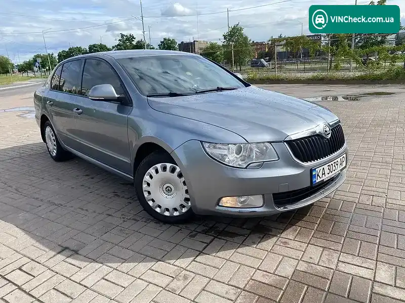 Skoda Superb 2011, фото з оголошення 2 з 17, VIN TMBAE73T8B9050888
