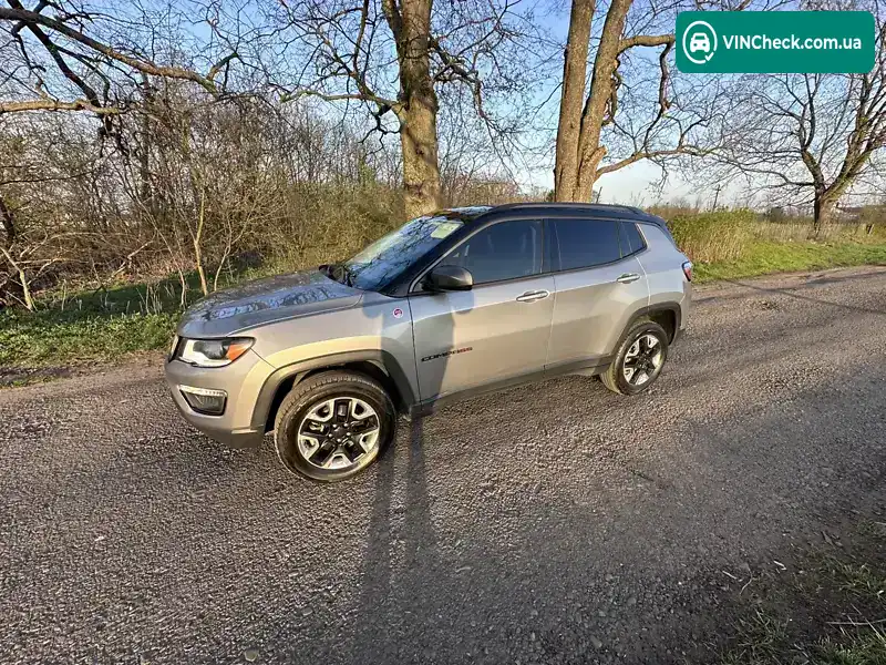 Jeep Compass 2018, фото з оголошення 2 з 21, VIN 3C4NJDDB8JT451431