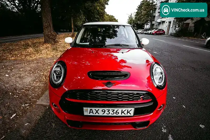 MINI Hatch 2019, фото з оголошення 2 з 19, VIN WMWXR5C07L2M03038