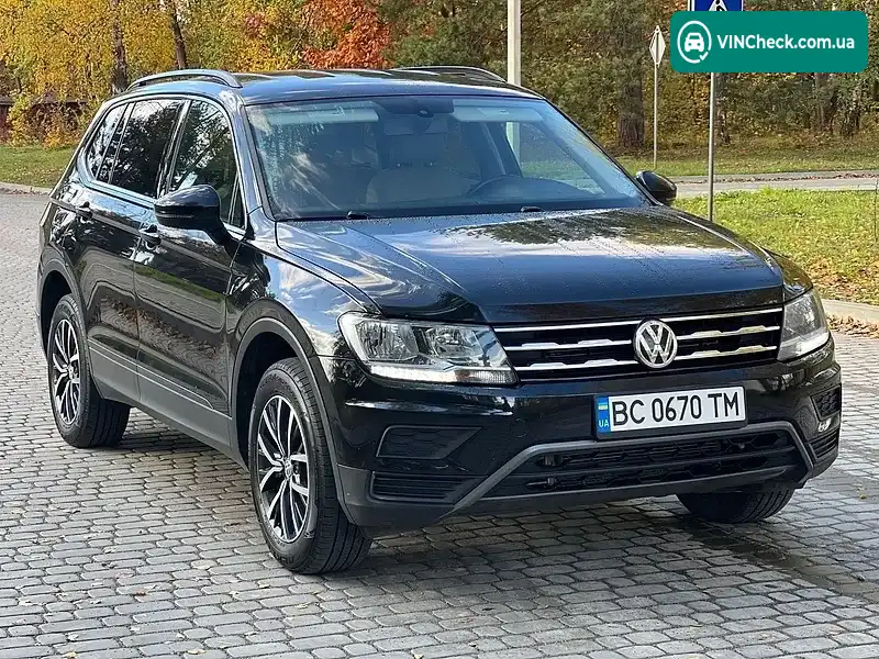 Volkswagen Tiguan 2019, фото з оголошення 2 з 20, VIN 3VV2B7AX5KM136312