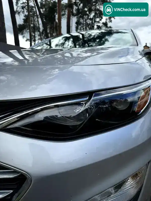 Chevrolet Malibu 2019, фото з оголошення 2 з 21, VIN 1G1ZD5ST9KF154702