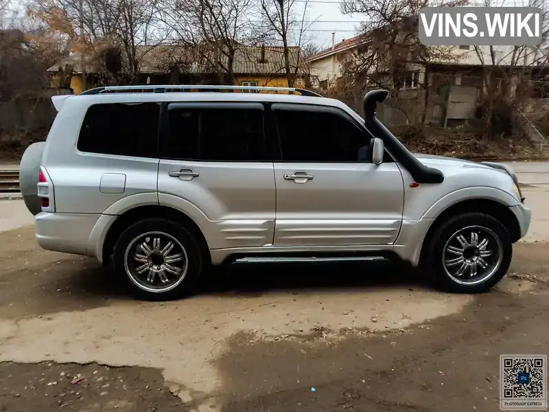 Mitsubishi Pajero 2000, фото з оголошення 2 з 10, VIN JMBLNV75W1J000225