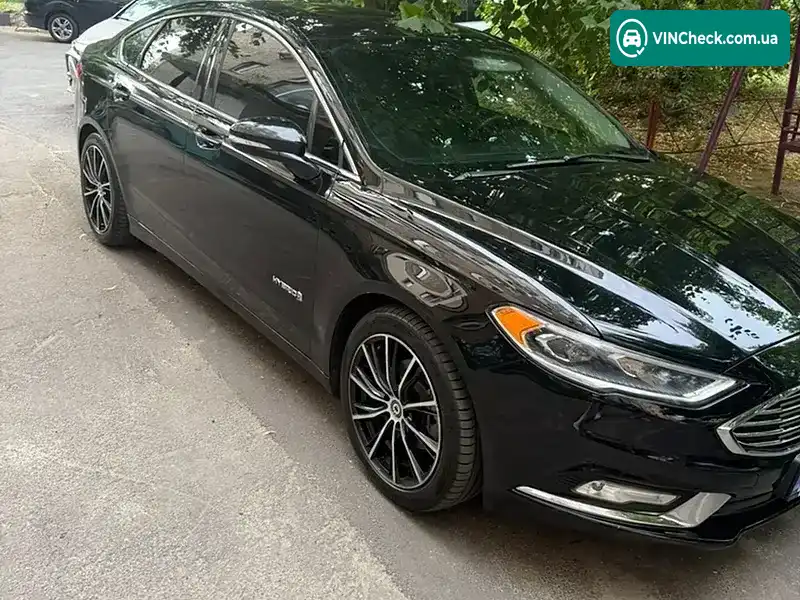 Ford Fusion 2018, фото з оголошення 2 з 9, VIN 3FA6P0RU5JR225968