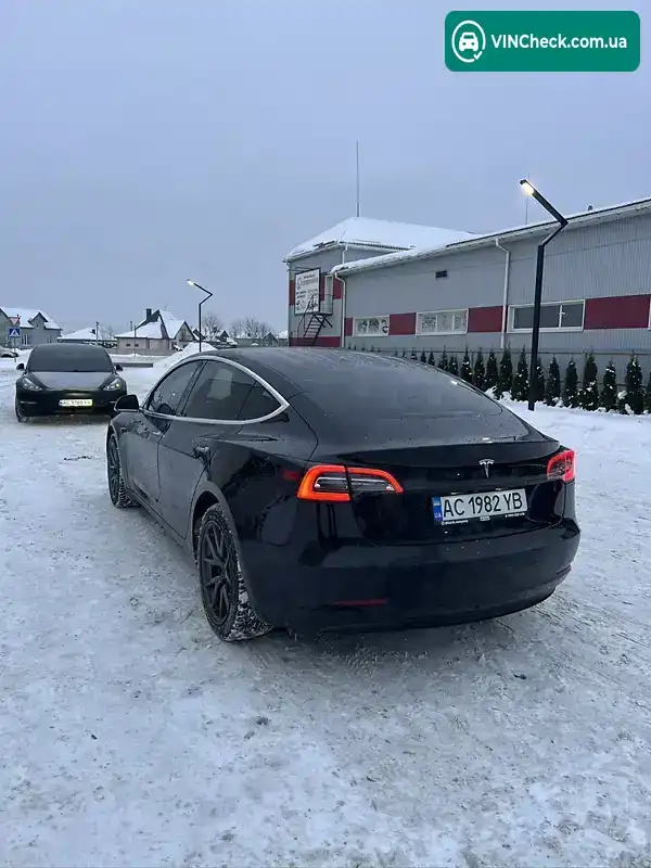 Tesla Model 3 2019, фото з оголошення 2 з 10, VIN 5YJ3E1EA8KF193055