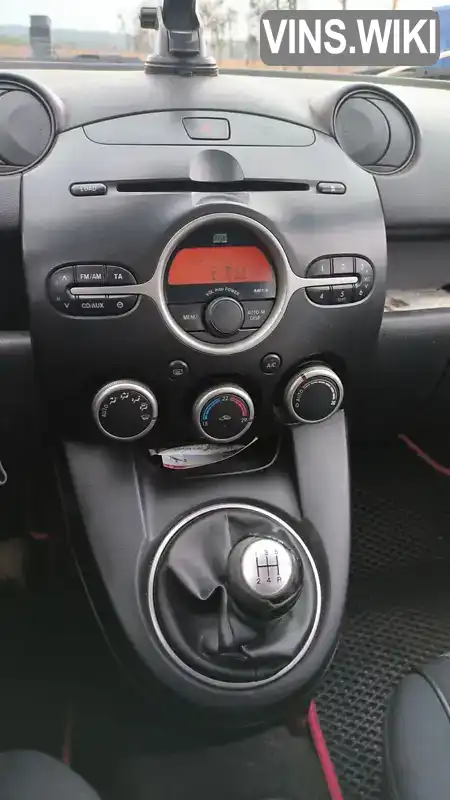 Mazda 2 2009, фото з оголошення 2 з 12, VIN JMZDE146200249379