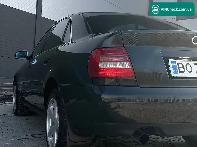 Audi A4 2000, фото з оголошення 2 з 11, VIN WAUZZZ8DZYA068033