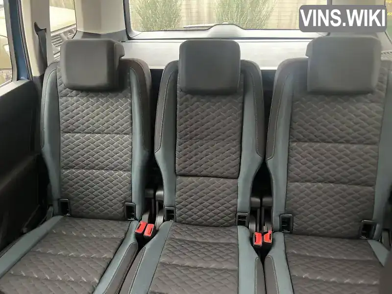 Volkswagen Touran 2019, фото з оголошення 2 з 17, VIN WVGZZZ1TZKW057139