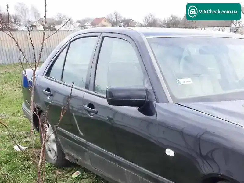 Mercedes-Benz E-Class 1999, фото з оголошення 1 з 3, VIN WBAGF81020DK69049