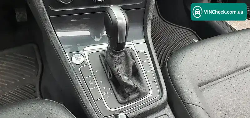 Volkswagen Golf 2020, фото з оголошення 1 з 20, VIN 3VWG57AU7LM011912