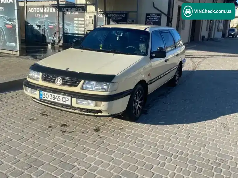 Volkswagen Passat 1995, фото з оголошення 2 з 19, VIN WVWZZZ3AZTE048873