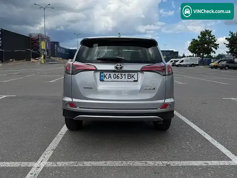 Toyota RAV4 2017, фото з оголошення 2 з 8, VIN JTMWDREV10J120598