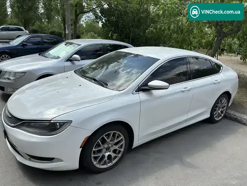 Chrysler 200 2015, фото з оголошення 1 з 21, VIN 1C3CCCAB4FN666154