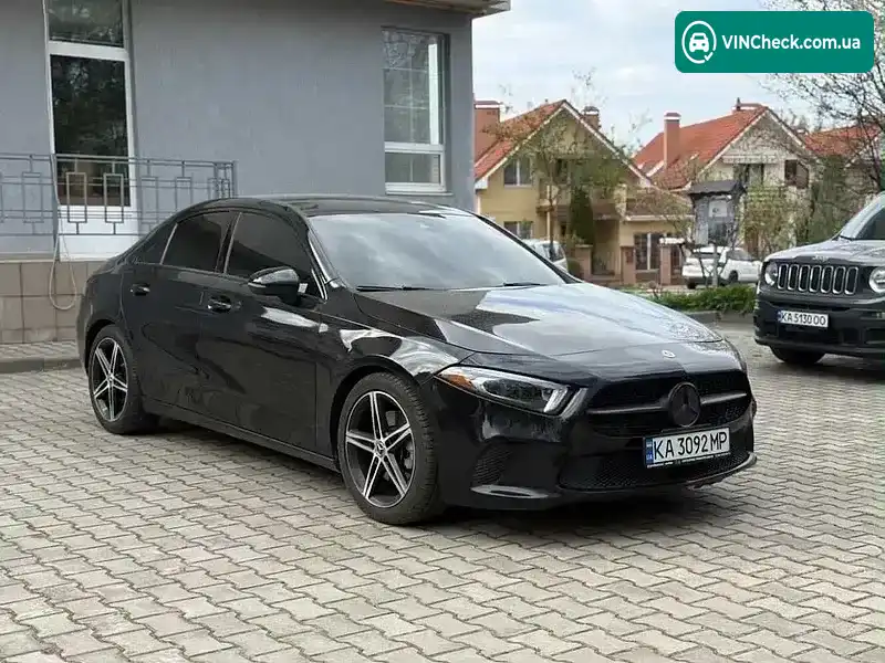 Mercedes-Benz A-Class 2019, фото з оголошення 2 з 20, VIN WDD3G4FB6KW014015