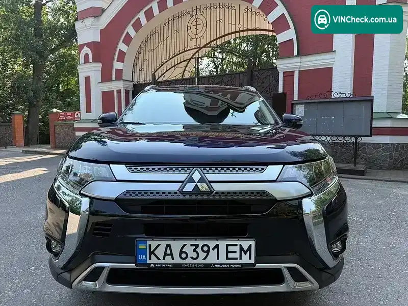Mitsubishi Outlander 2021, фото з оголошення 2 з 20, VIN JMBXTGF3WLZ001100