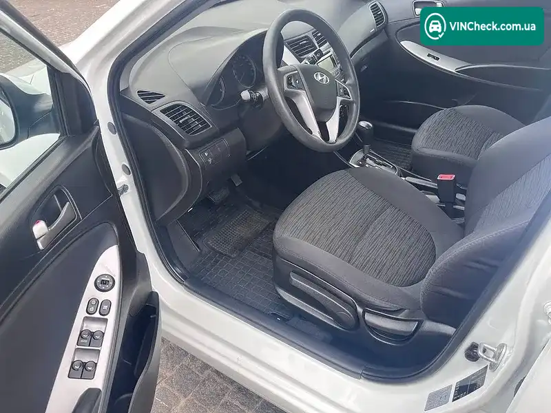 Hyundai Accent 2016, фото з оголошення 2 з 13, VIN Z94CT41CBHR564466
