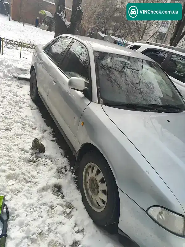 Audi A4 1999, фото з оголошення 2 з 8, VIN WAUZZZ8DZXA063392