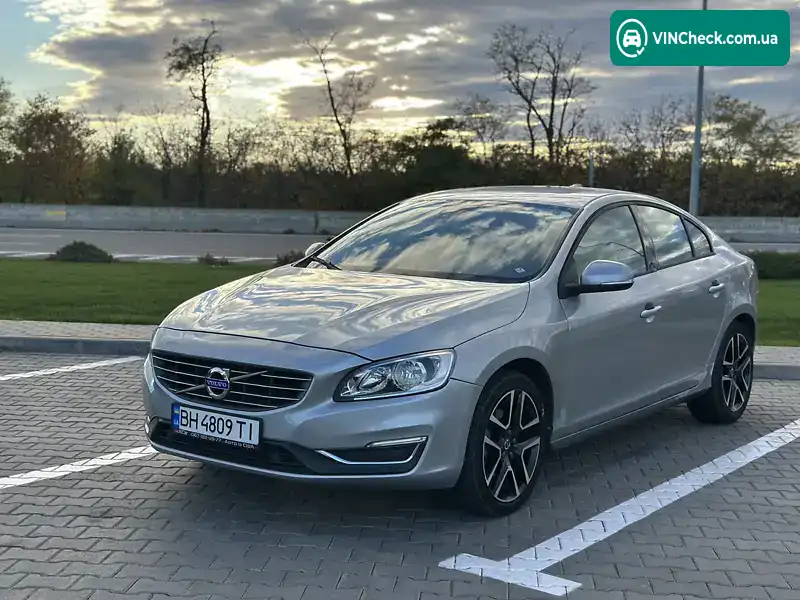 Volvo S60 2017, фото з оголошення 2 з 13, VIN YV126MFL0J2455897