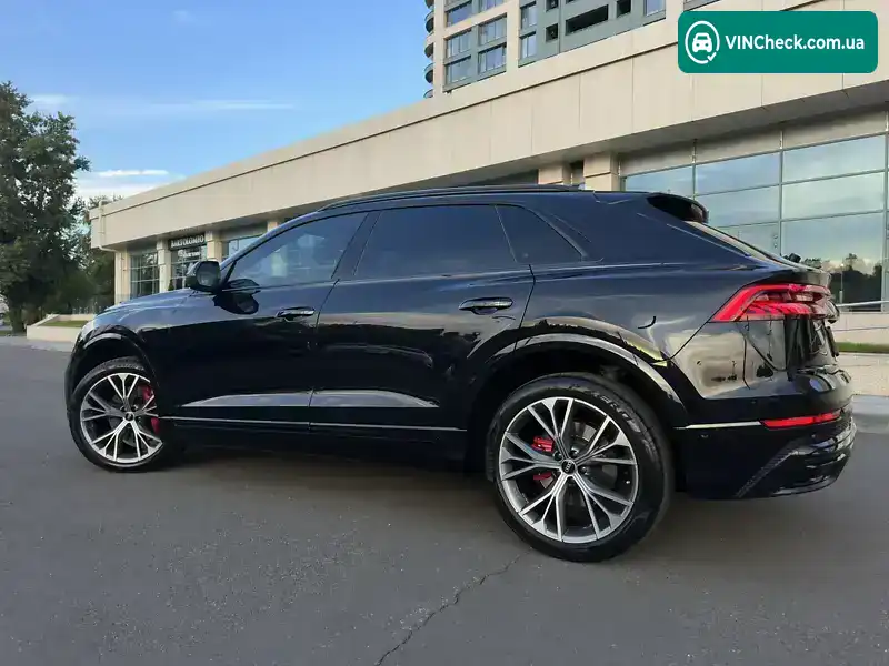 Audi Q8 2021, фото з оголошення 2 з 21, VIN WAUZZZF16MD041438
