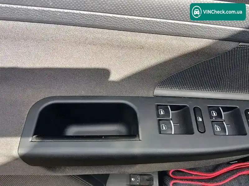 Volkswagen Golf 2005, фото з оголошення 2 з 20, VIN WWWZZZ1KZ5W125560