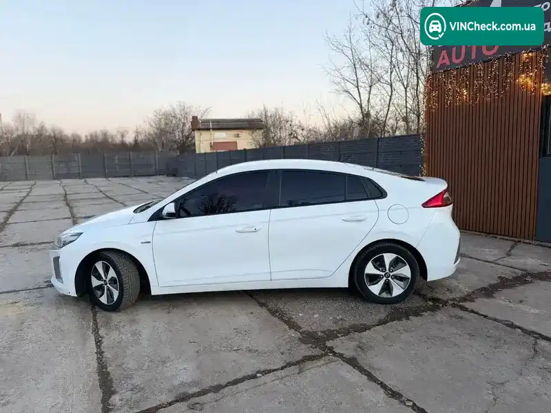 Hyundai Ioniq 2017, фото з оголошення 2 з 15, VIN KMHC751HFJU018602