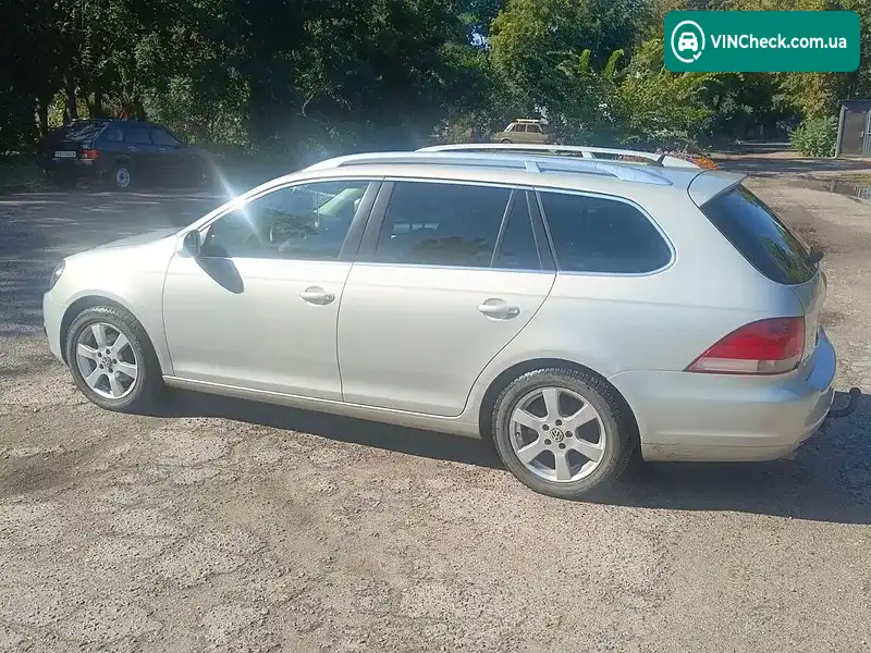 Volkswagen Golf 2010, фото з оголошення 2 з 10, VIN WVWZZZ1KZBM641136