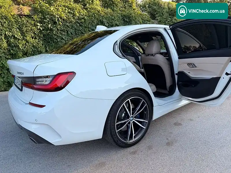 BMW 3 Series 2019, фото з оголошення 2 з 19, VIN WBA5R7C52KAJ80474