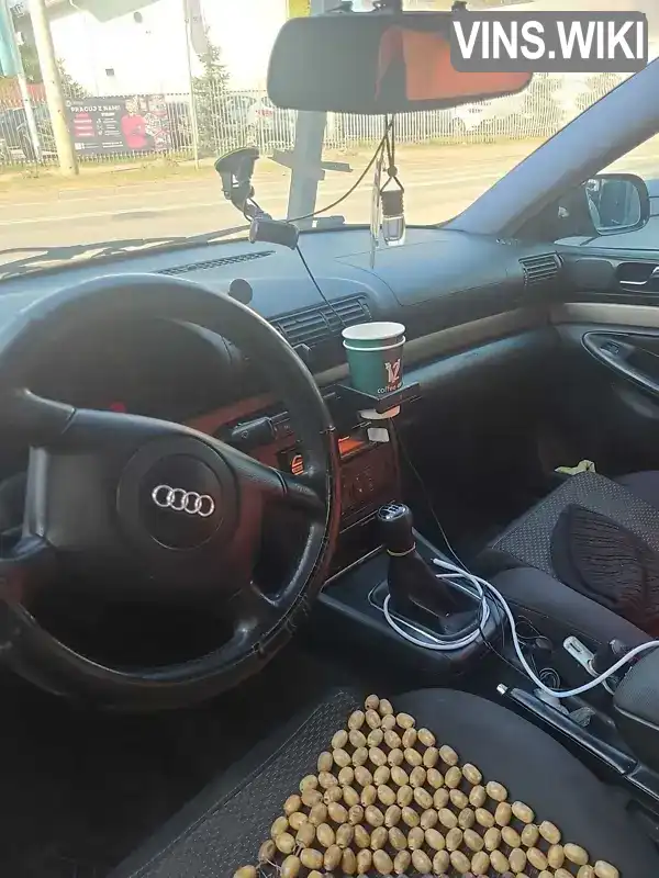 Audi A4 2000, фото з оголошення 2 з 9, VIN WAUZZZ8DZ1A044650
