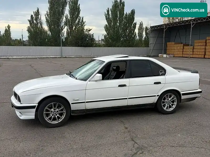 BMW 5 Series 1992, фото з оголошення 2 з 12, VIN WBAHB110703601077