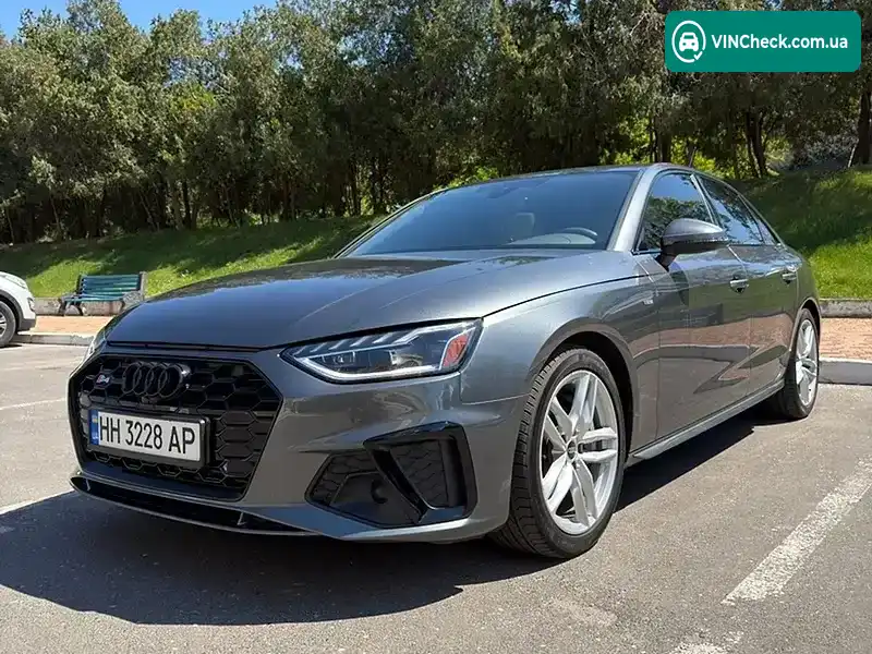 Audi A4 2023, фото з оголошення 2 з 10, VIN WAUEAAF48RN000988