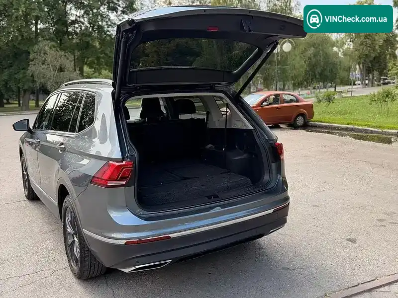 Volkswagen Tiguan 2021, фото з оголошення 2 з 18, VIN 3VV3B7AX4MM087210