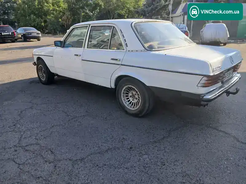Mercedes-Benz 190 1982, фото з оголошення 1 з 8, VIN WDB12302310173905
