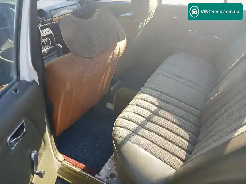 Mercedes-Benz 190 1982, фото з оголошення 2 з 8, VIN WDB12302310173905