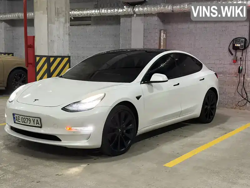 Tesla Model 3 2019, фото з оголошення 1 з 12, VIN 5YJ3E1EB6KF493394