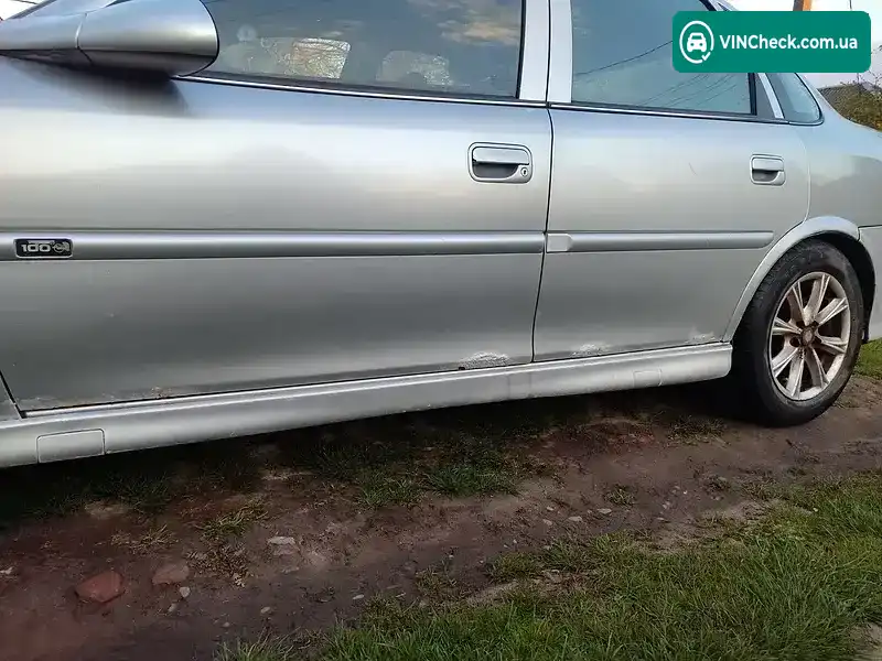 Opel Vectra 1999, фото з оголошення 2 з 14, VIN W0L0JBF19X1151675