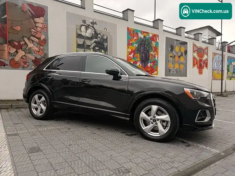 Audi Q3 2021, фото з оголошення 2 з 10, VIN WA1AUCF38M1118626