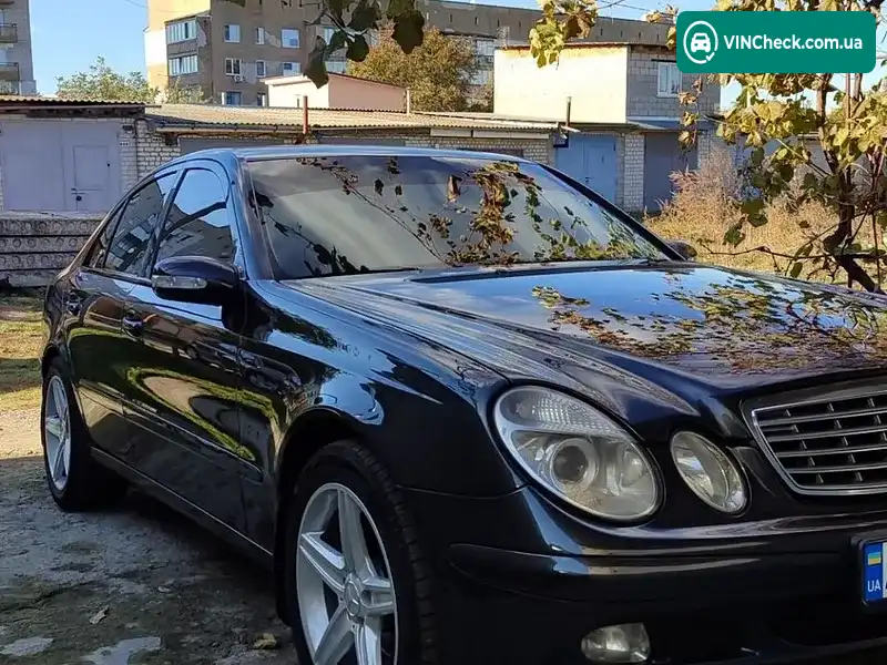 Mercedes-Benz E-Class 2004, фото з оголошення 1 з 17, VIN WDB2110611A568609