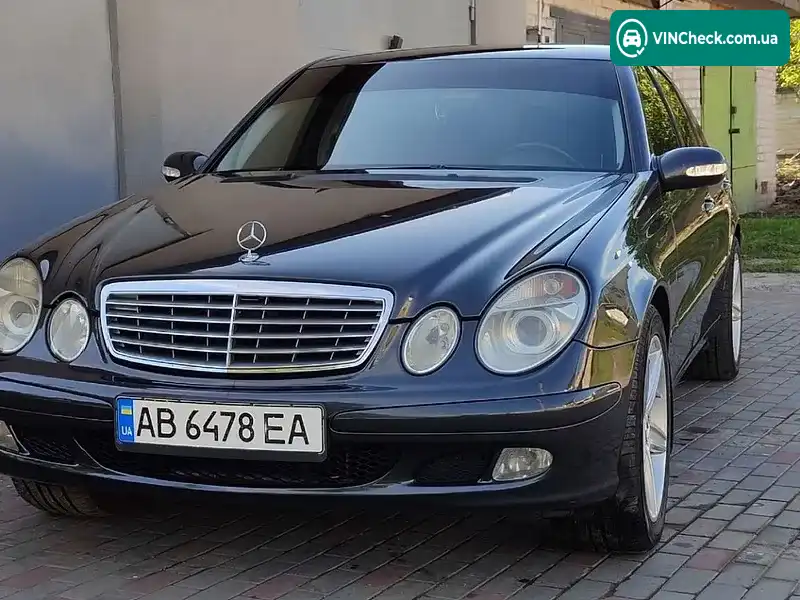 Mercedes-Benz E-Class 2004, фото з оголошення 2 з 17, VIN WDB2110611A568609