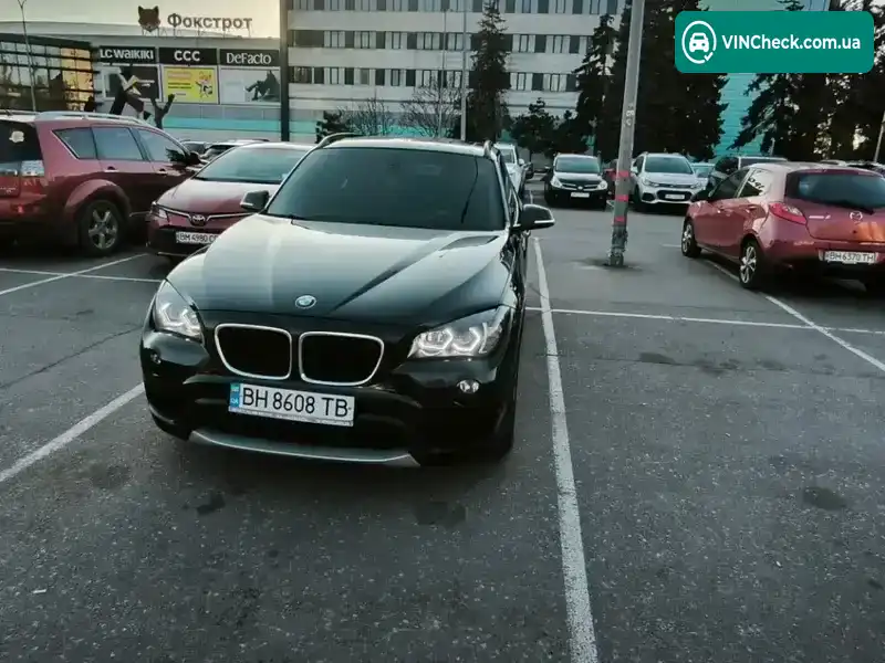 BMW X1 2012, фото з оголошення 2 з 21, VIN WBAVL1C5XDVR85276