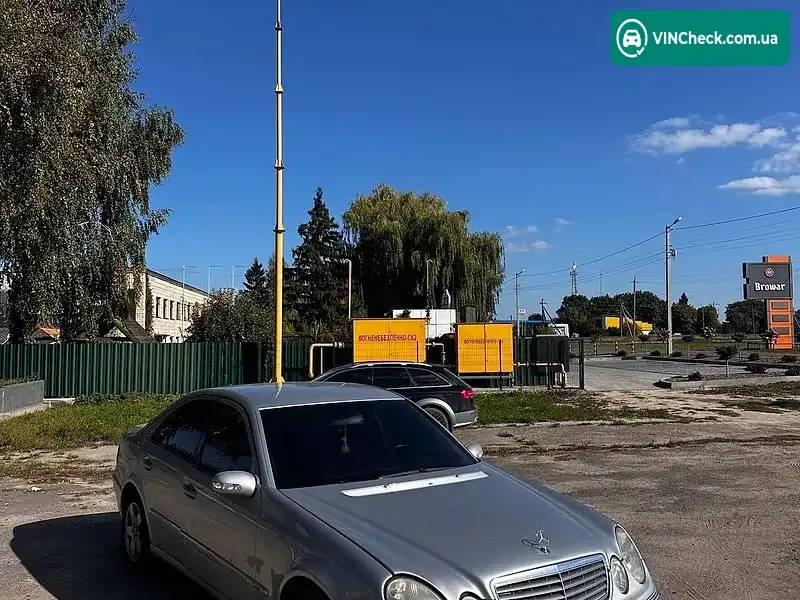 Mercedes-Benz E-Class 2004, фото з оголошення 2 з 16, VIN WDB2110231A686610