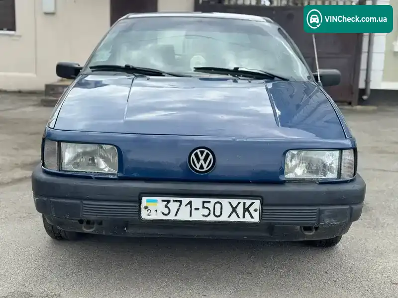 Volkswagen Passat 1988, фото з оголошення 2 з 12, VIN WVWZZZ31ZJE033977