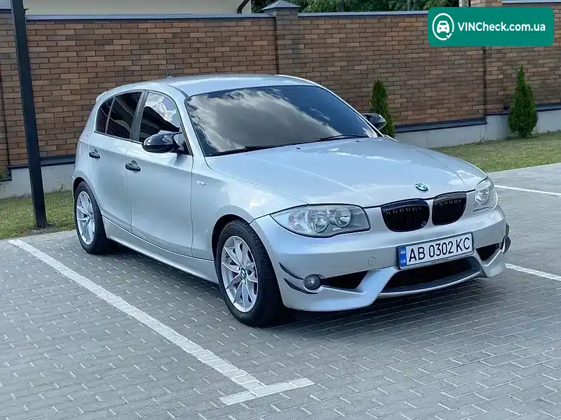 BMW 1 Series 2004, фото з оголошення 1 з 19, VIN WBAUF11080JR91055