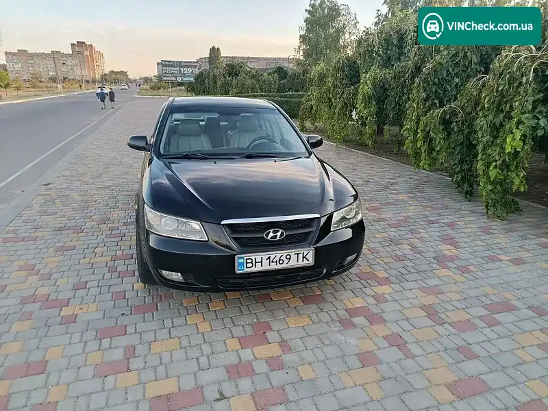 Hyundai Sonata 2005, фото з оголошення 2 з 20, VIN KMHEU41CP5A137202