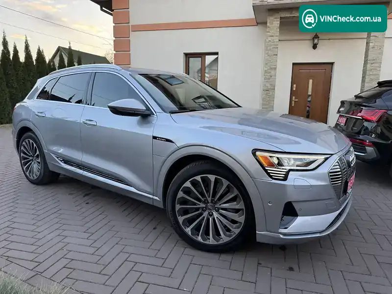 Audi e-tron 2019, фото з оголошення 1 з 20, VIN WA1VAAGE5KB012530