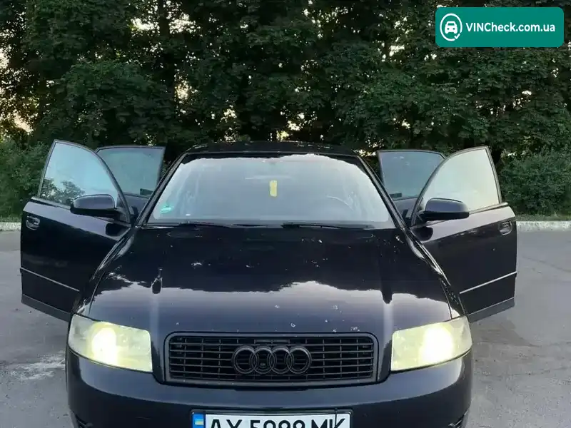 Audi A4 2002, фото з оголошення 2 з 18, VIN WAUZZZ8E93A032801