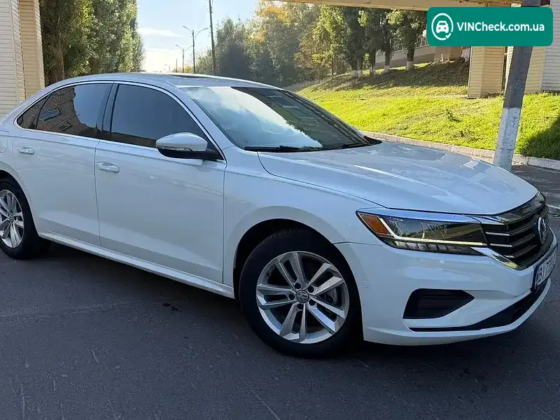 Volkswagen Passat 2021, фото з оголошення 2 з 16, VIN 1VWBA7A39MC017078